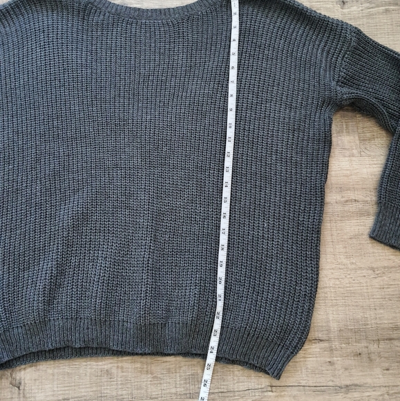 Women's Gray Cable Knit Oversized Sweater - Picture 5 of 7